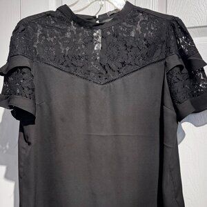 #154  NWOT Women's Suzy Shier Lace and Ruffle Blouse, Black, Size Large